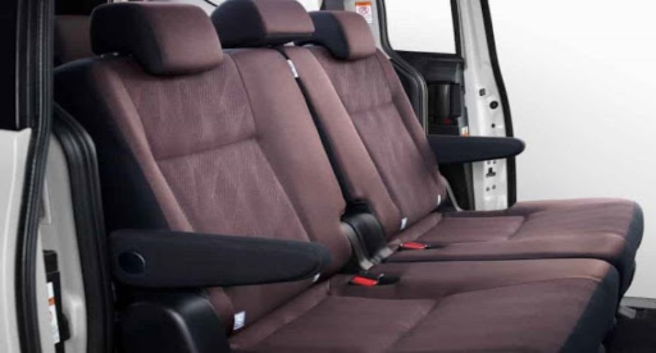 6 Cara Membersihkan Jok Mobil yang Berjamur Dengan Mudah | Auto2000